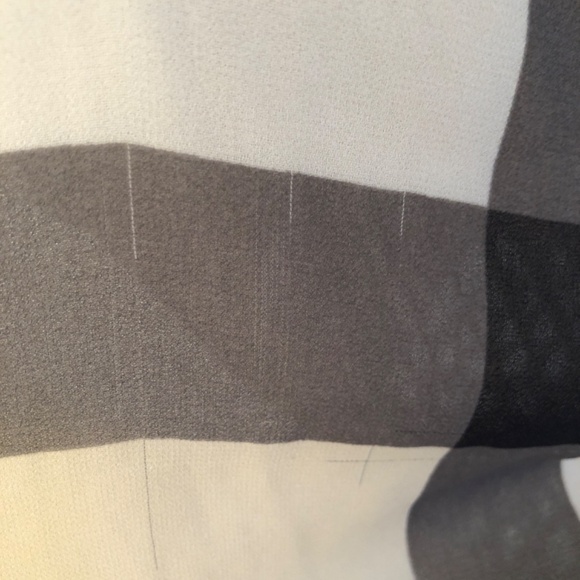 Silk Burberry Lined Small Blouse - Picture 5 of 7